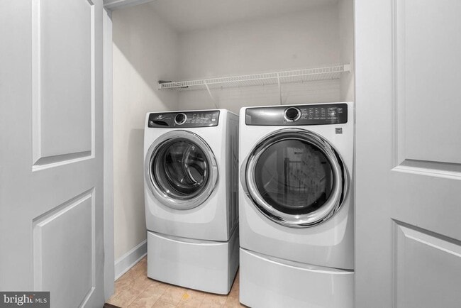 Building Photo - 2962 Chalkstone Pl