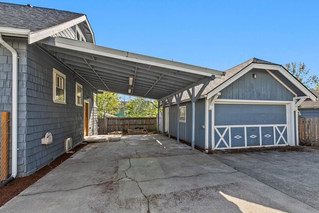 Building Photo - 4bd/2.75ba Seattle Home