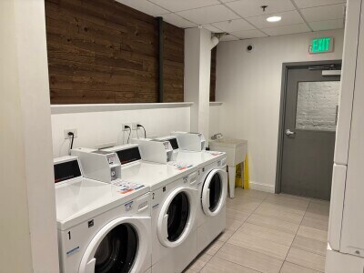 Building Photo - 16 Aberdeen St