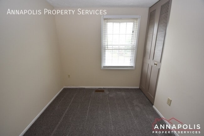 Building Photo - 1604 Revell Downs Dr