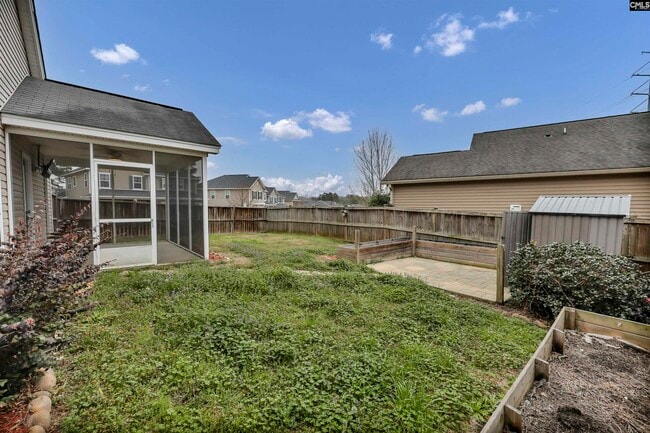 Building Photo - 331 Bracken Dr