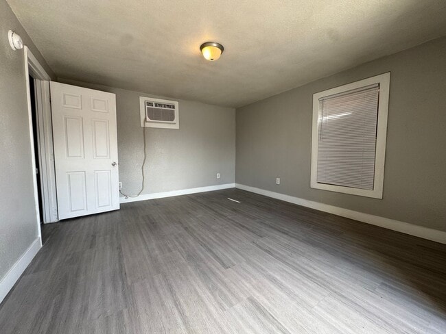 Building Photo - 602 W McWilliams Ave