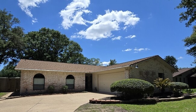 Building Photo - 4055 Cypressdale Dr