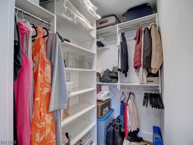 Building Photo - 43 Conforti Ave