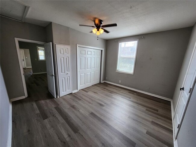 Building Photo - 2406 E Clark St