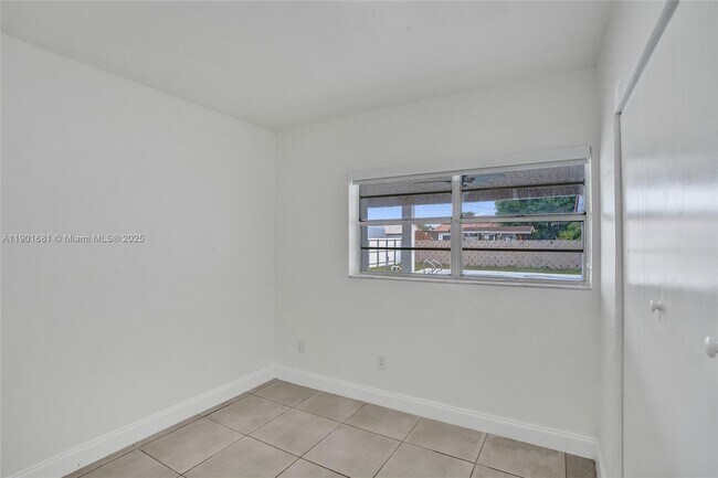 Building Photo - 5750 NW 111th St