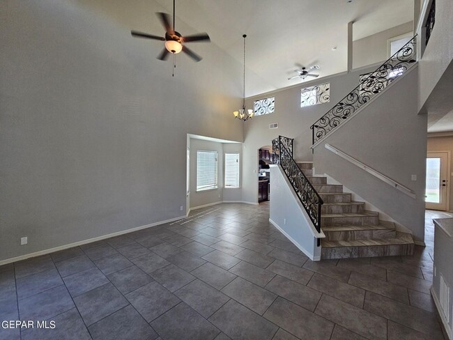 Building Photo - 777 Aislaby St