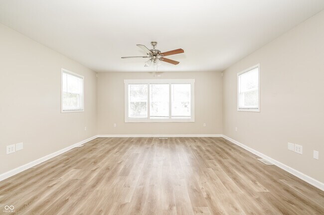 Building Photo - 124 Rose Ln