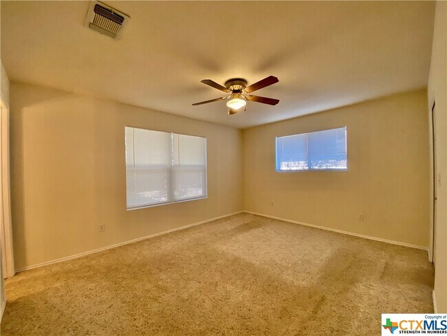 Building Photo - 1593 Amanda