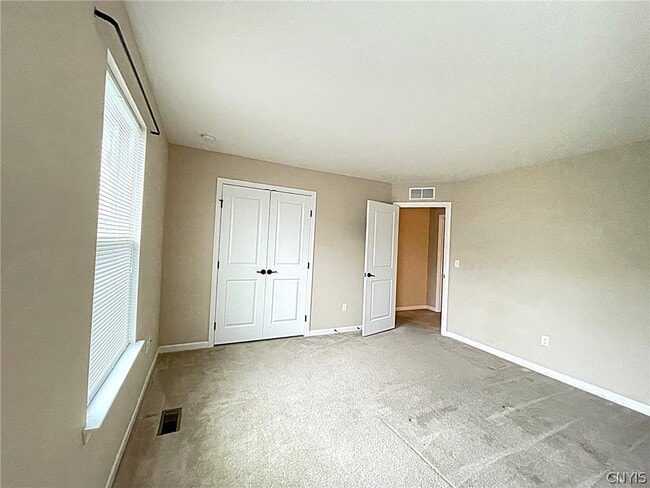 Building Photo - 113 Weeping Willow Way