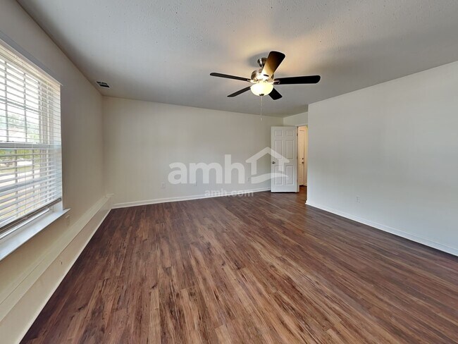 Building Photo - 1516 Chestnut Oak Dr