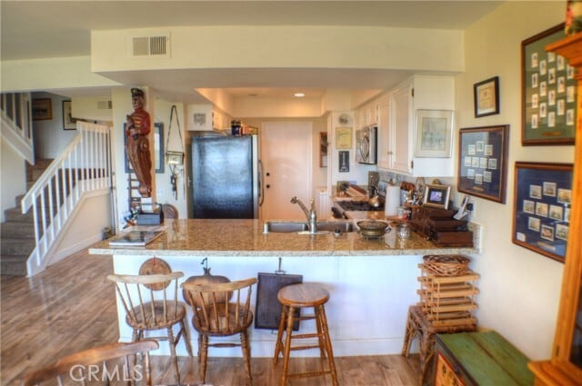 Building Photo - 146 Avenida Baja