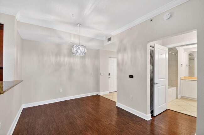 Building Photo - 1660 Renaissance Commons Blvd