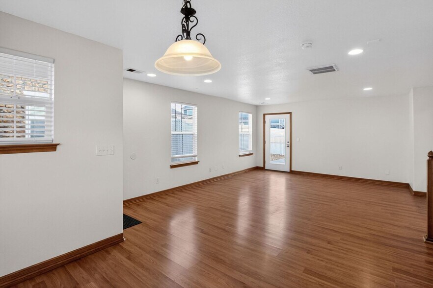 Building Photo - 1226 S Quintero Ct