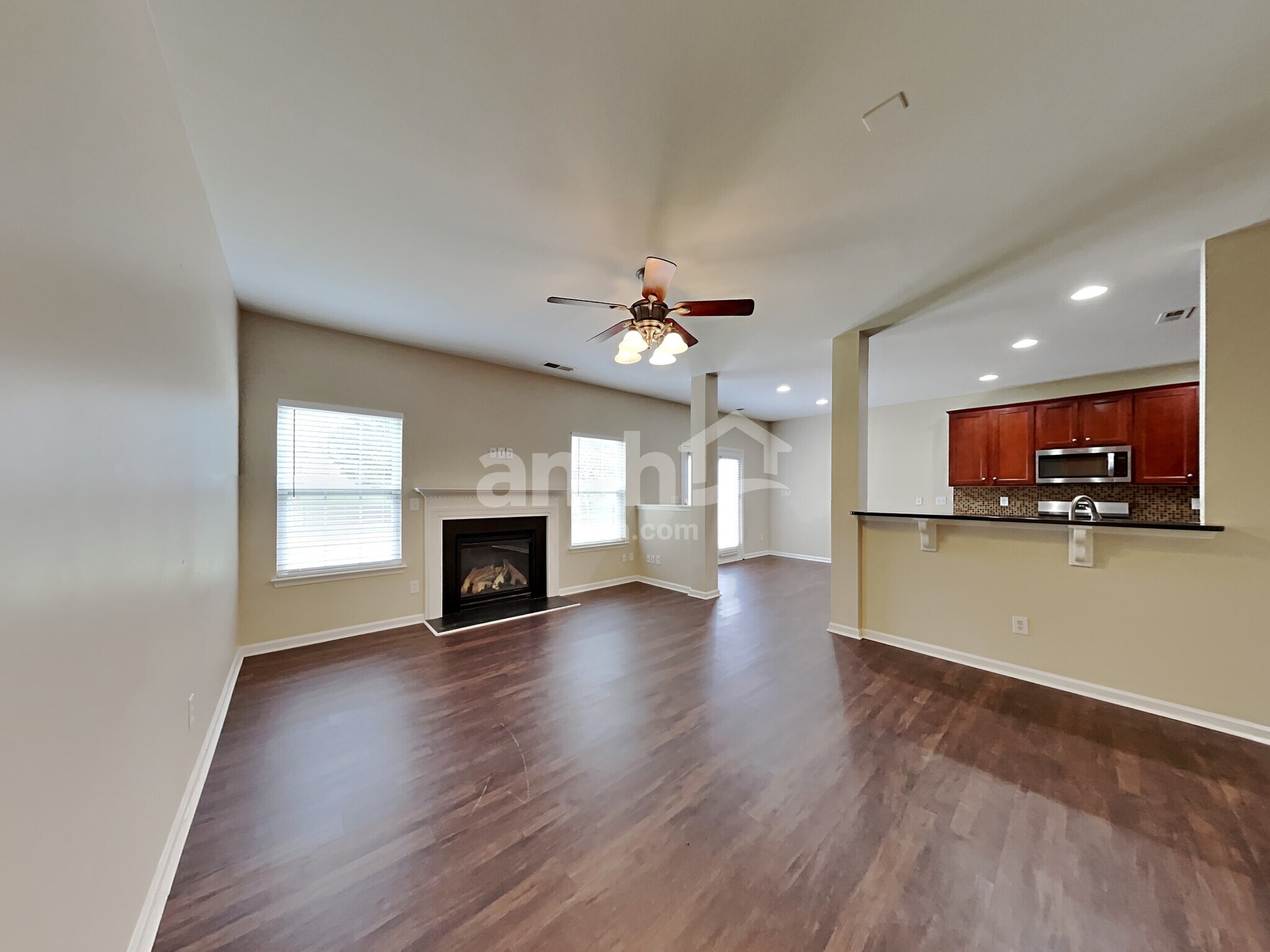 Building Photo - 107 Lacona Ter