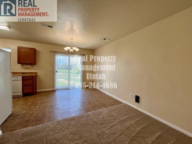 Building Photo - 693 E 1400 S