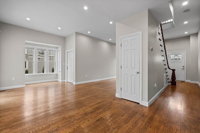 Building Photo - 63 Perrin St