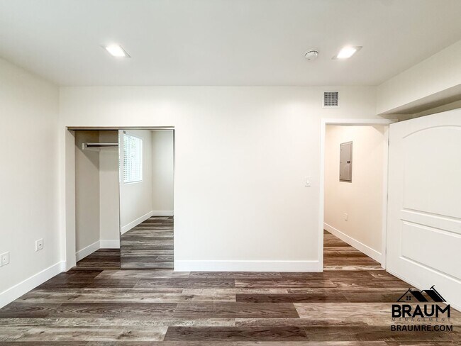 Building Photo - 1622-1624 S. CARMELINA