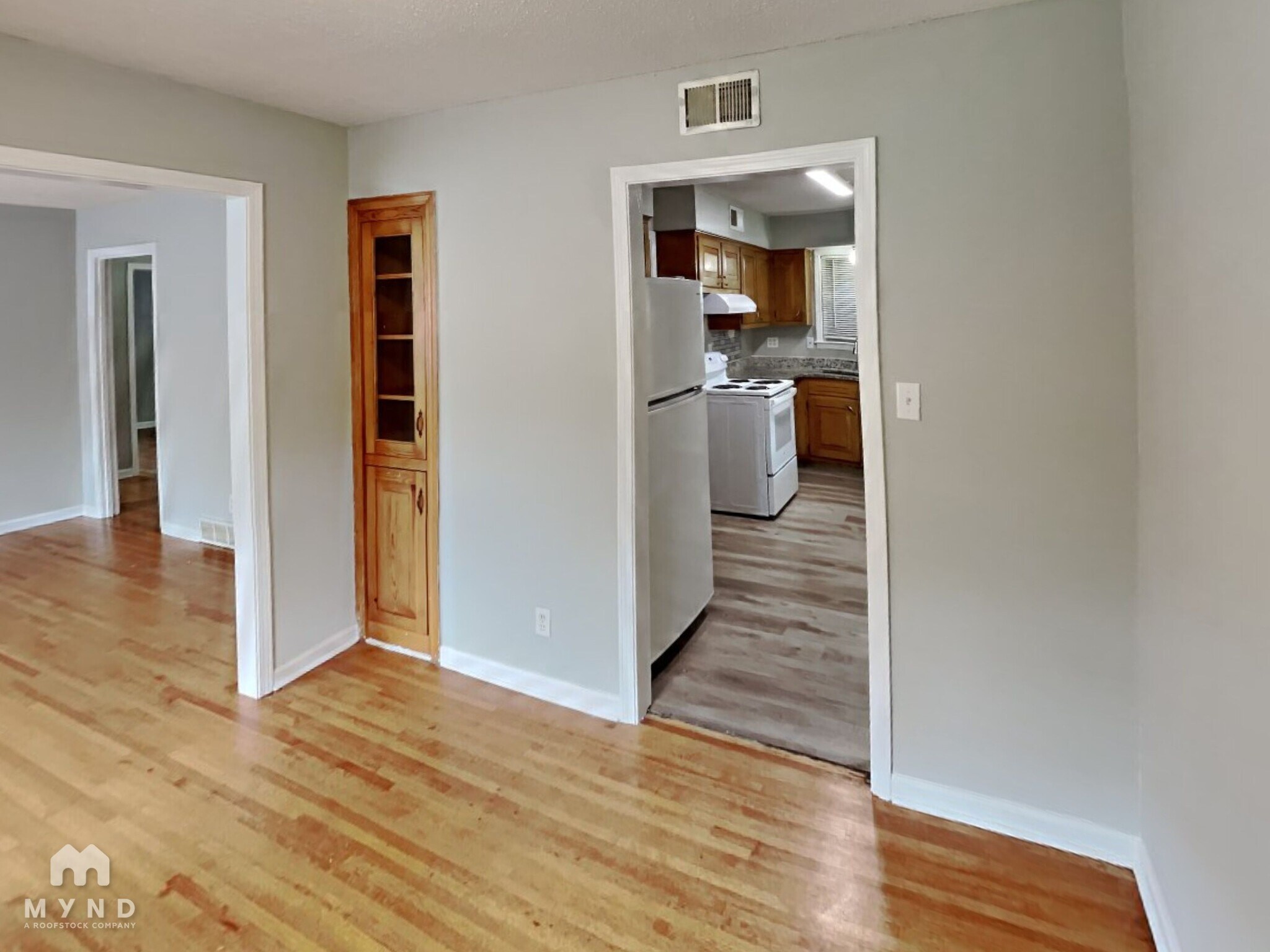 Building Photo - 1402 Moss Point Dr