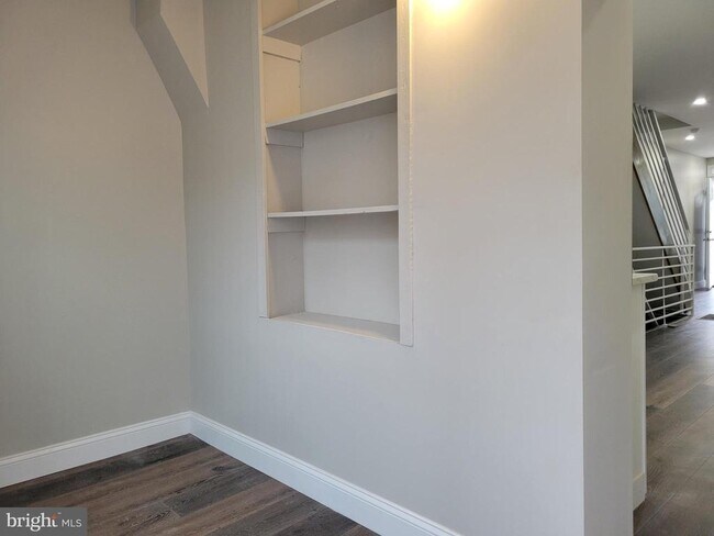 Building Photo - 1514 S 27th St