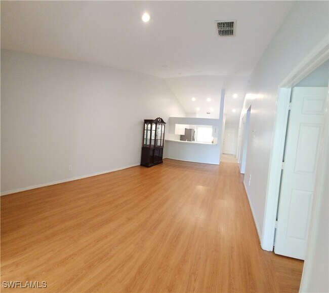 Building Photo - 186 Pebble Shores Dr