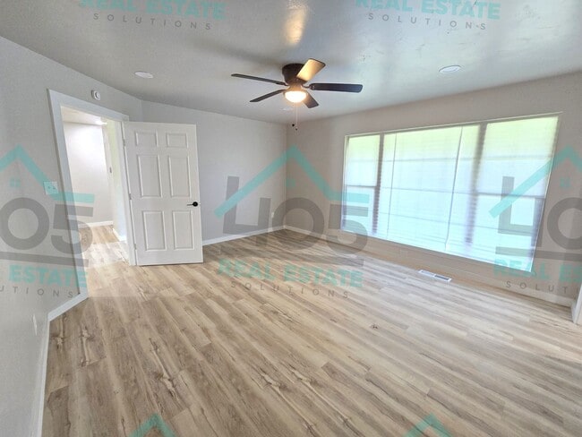 Building Photo - 3 Bedroom near Tinker AFB