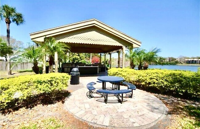 Building Photo - 1065 S Hiawassee Rd