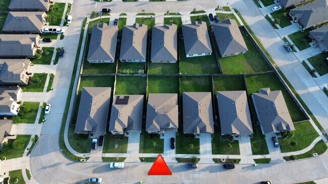 Building Photo - 1515 Wells Manor Ln