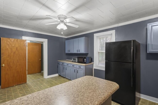 Building Photo - 414 Cambridge St