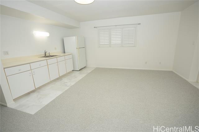 Building Photo - 1071 Hoa St