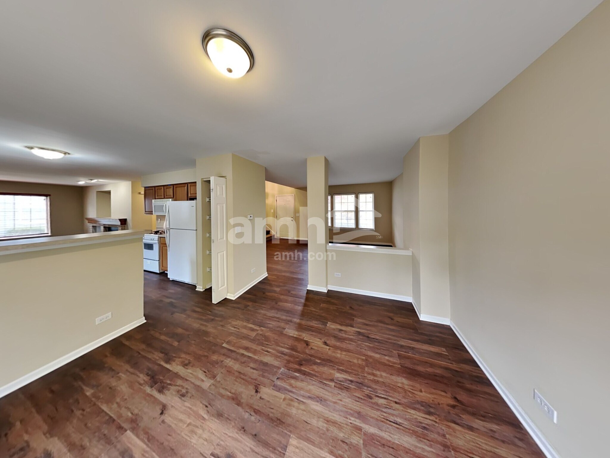 Building Photo - 2670 Spinnaker Dr