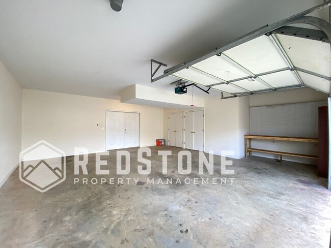 Building Photo - 3903 Johns Creek Dr