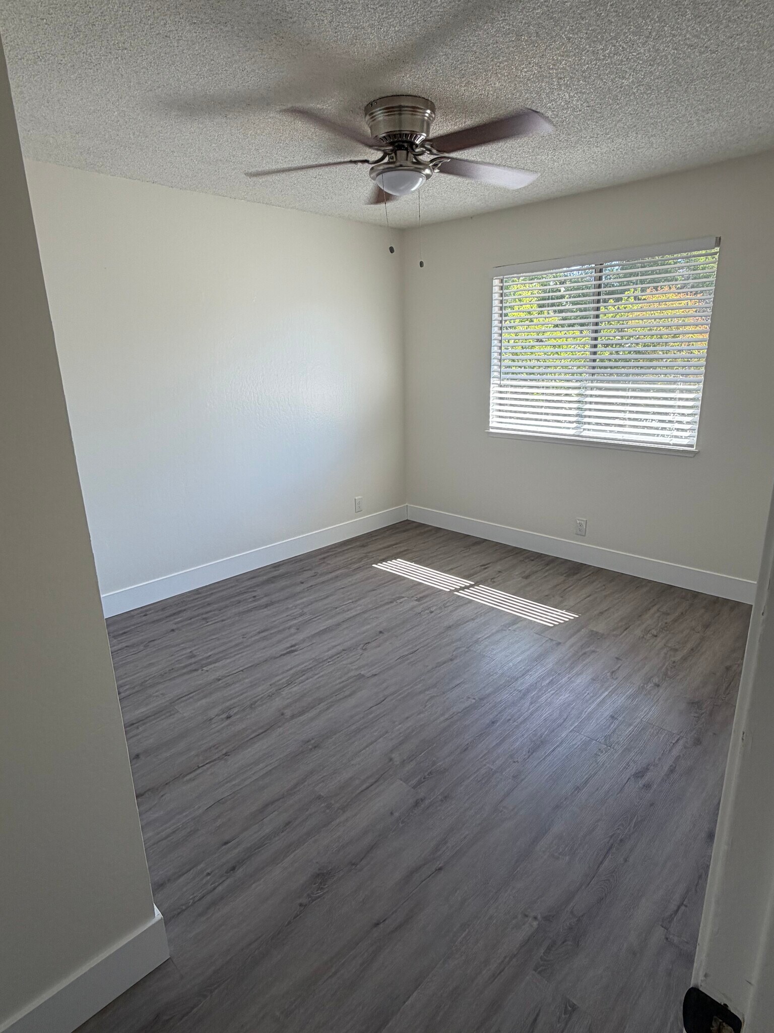 #3 bedroom - 5128 Greenberry Dr