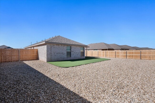 Building Photo - Everything you need is at 2133!!