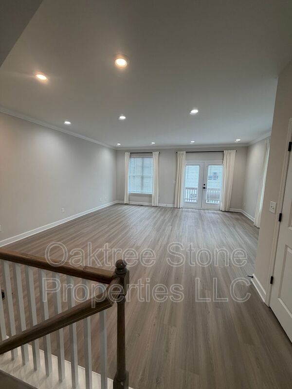 Building Photo - 1996 Main St NW