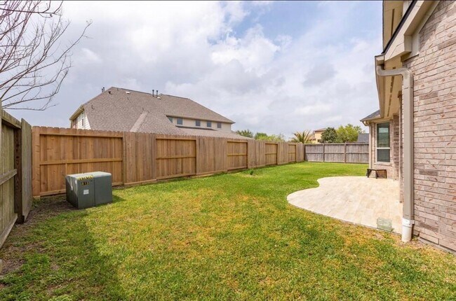 Building Photo - 2207 Bayou Cove Ln