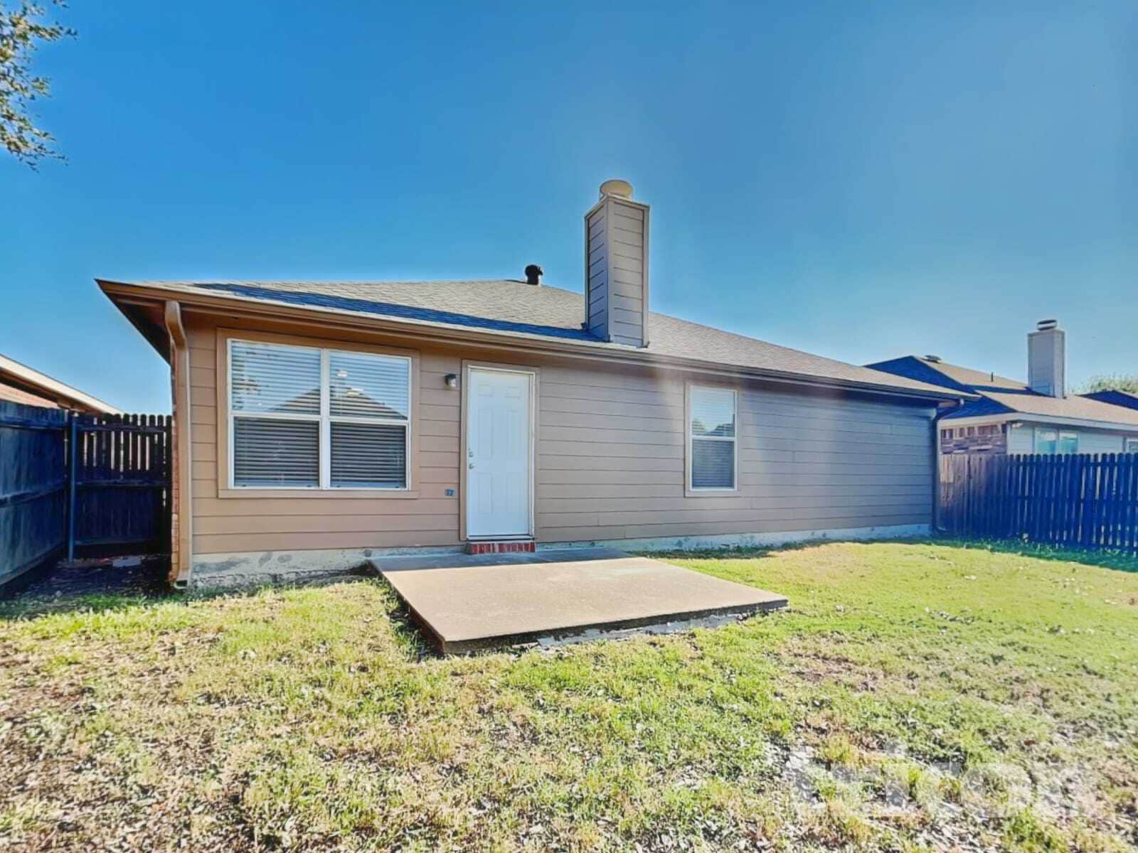 Building Photo - 304 Dakota Dr