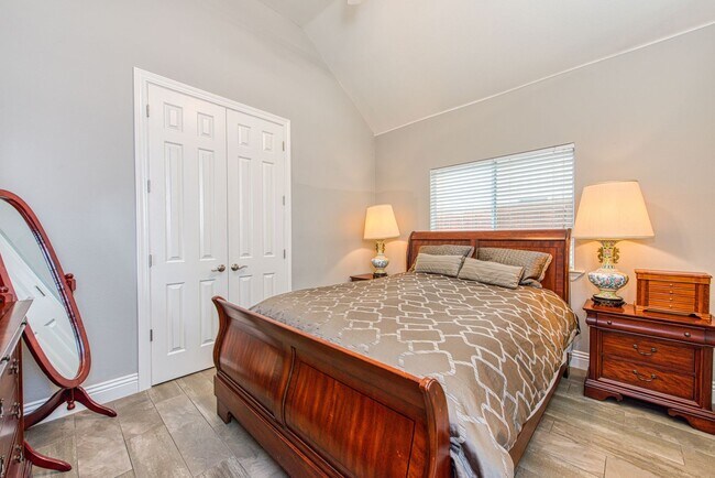 Building Photo - Custom home in beautiful St Andrews Green gated community