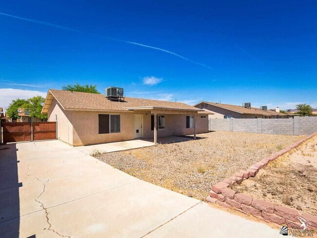 Building Photo - 11271 E 25th Pl