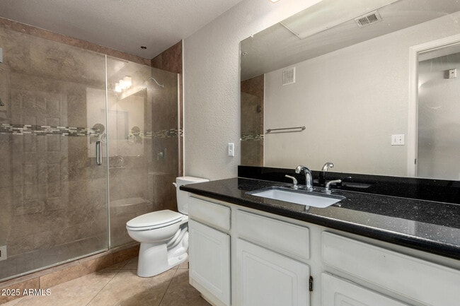 Building Photo - 5401 E Van Buren St