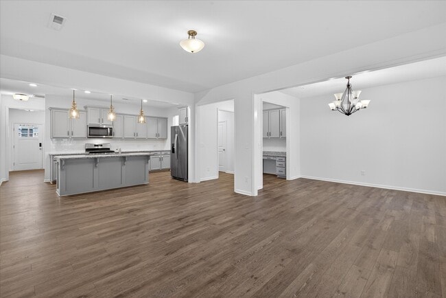 Building Photo - 7481 Hartsfield Dr