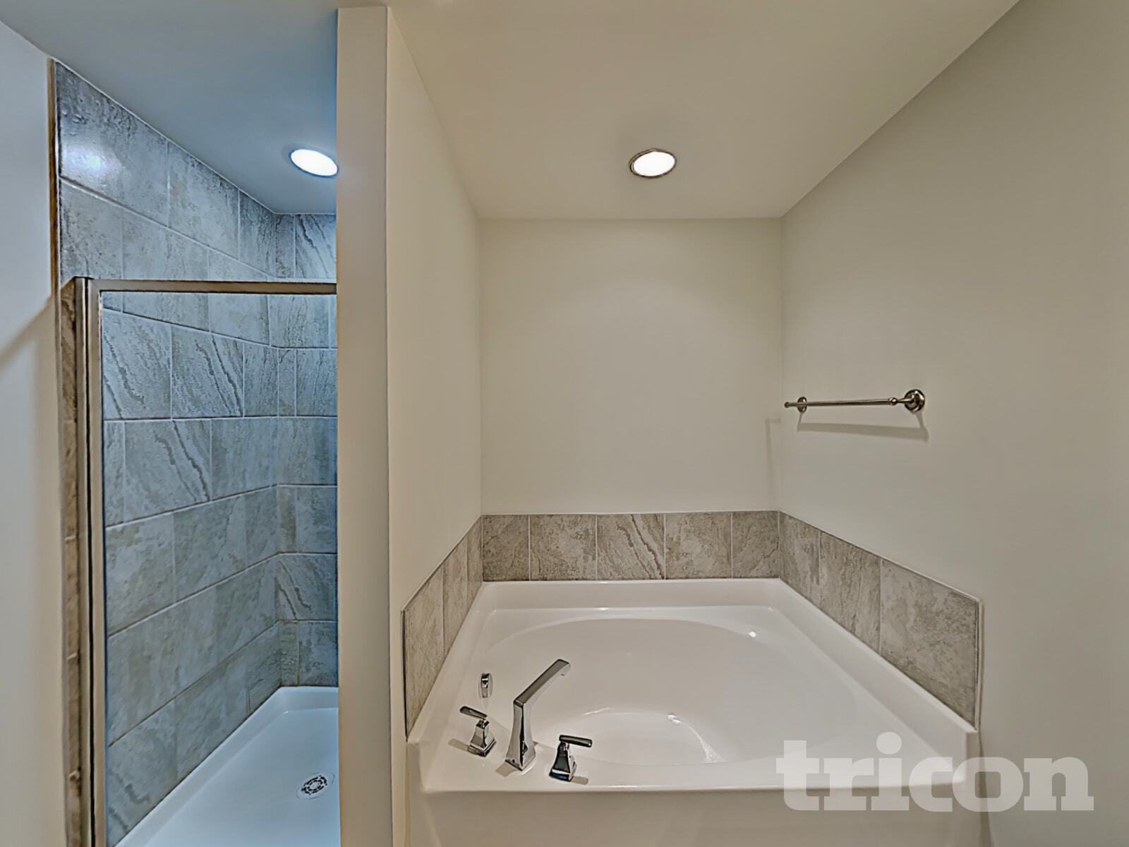 Building Photo - 305 Woodfern Ct