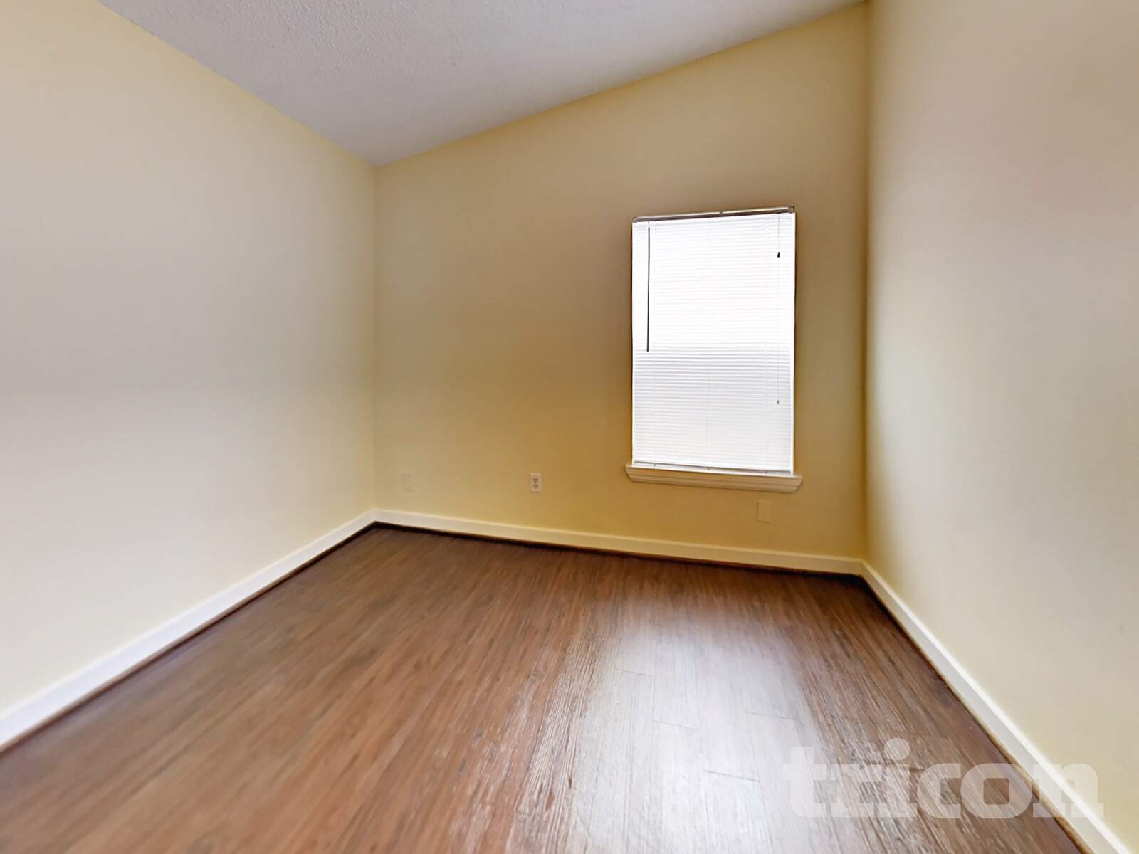 Building Photo - 3247 Jorns St