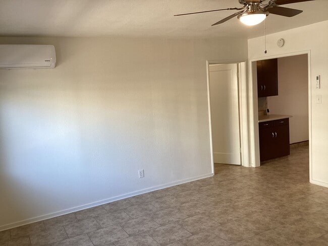 Building Photo - Very Nice One Bedroom Home Now Available In Gustine