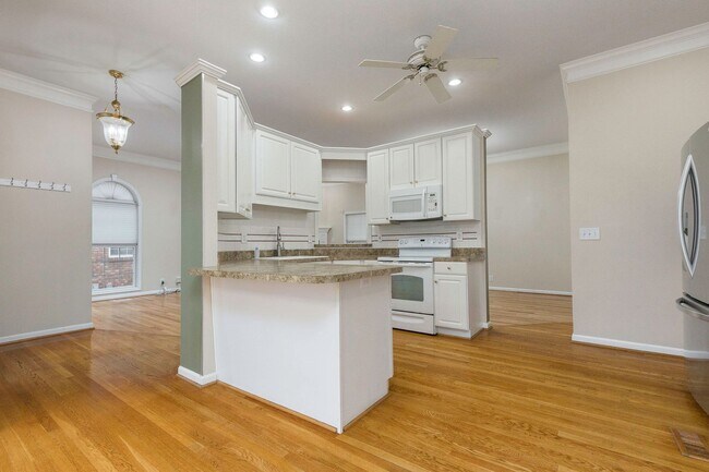 Building Photo - 10005 Brighton Springs Ct