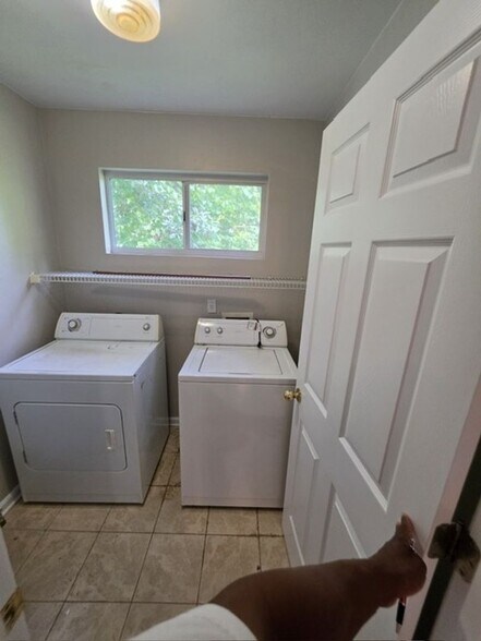 Building Photo - 1248 Cross Creek Cir