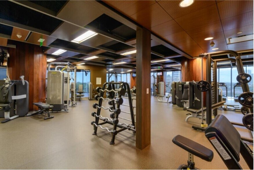 Building Photo - 333 Las Olas Way