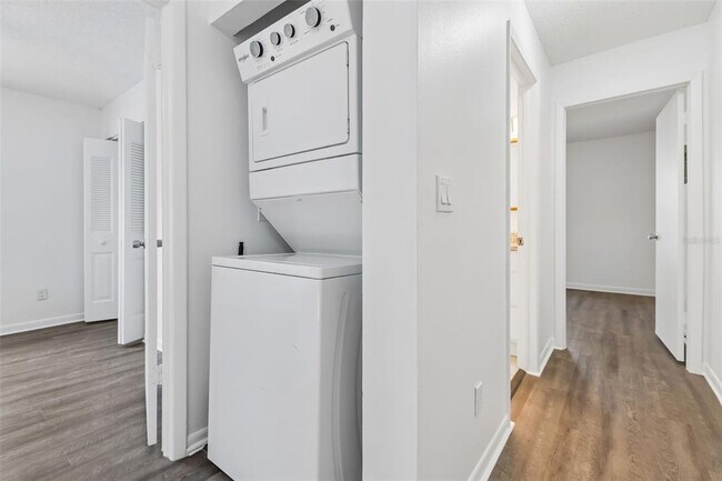 Building Photo - 5182 Sunridge Palms Dr