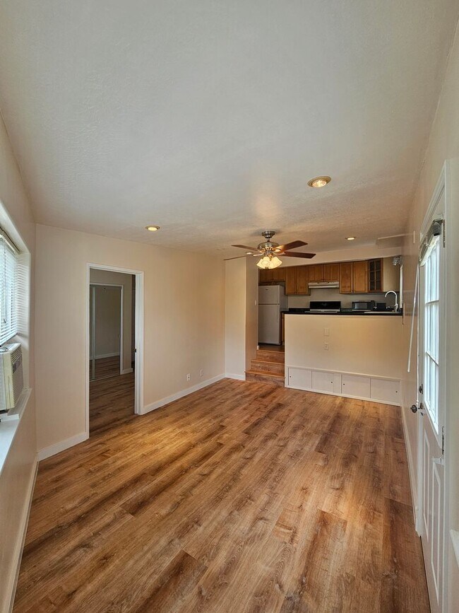 Building Photo - Aiea Heights: Renovated 1 bedroom 1 bath unit. Utilities included: Water, electric, gas, internet...