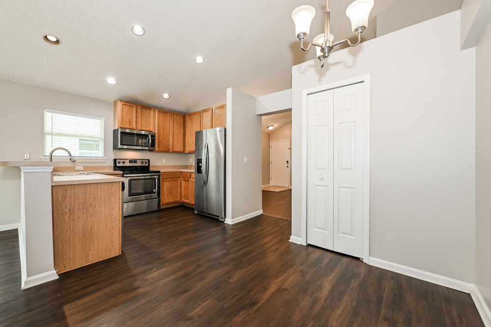 Building Photo - 699 Bellshire Dr